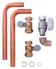 Zwei gebogene Kupferrohre, zwei Kugelhähne aus Messing, ein Winkelstück und Unterlegscheiben, geeignet zur Installation in Heizsystemen, einschließlich Vaillant-Produkten.
